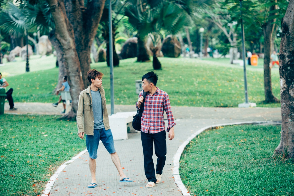 chàng trai bán kẹo kéo tung MV ảnh 4 chang trai ban keo keo tung MV anh 4