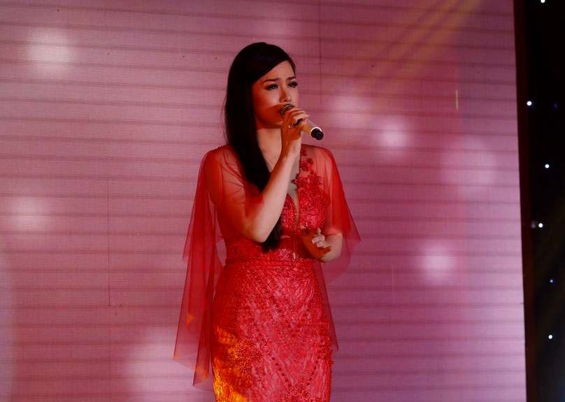 Quyen Linh quyen gop tu thien anh 7