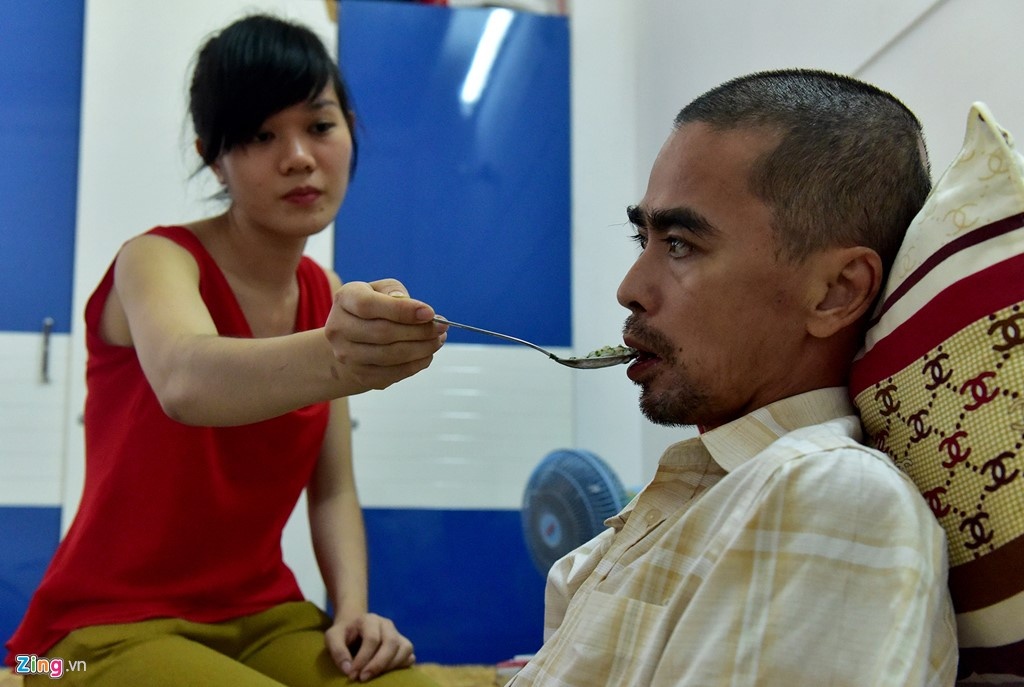 Dien vien Nguyen Hoang bi tai bien anh 1