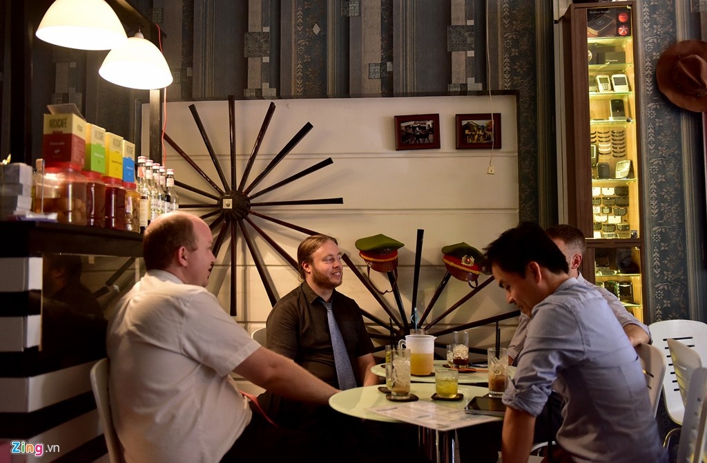 Dien vien Nguyen Hoang bi tai bien anh 2