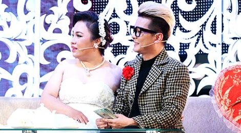 Ca si Vu Ha va dong nghiep bi loai khoi cuoc thi hai hinh anh