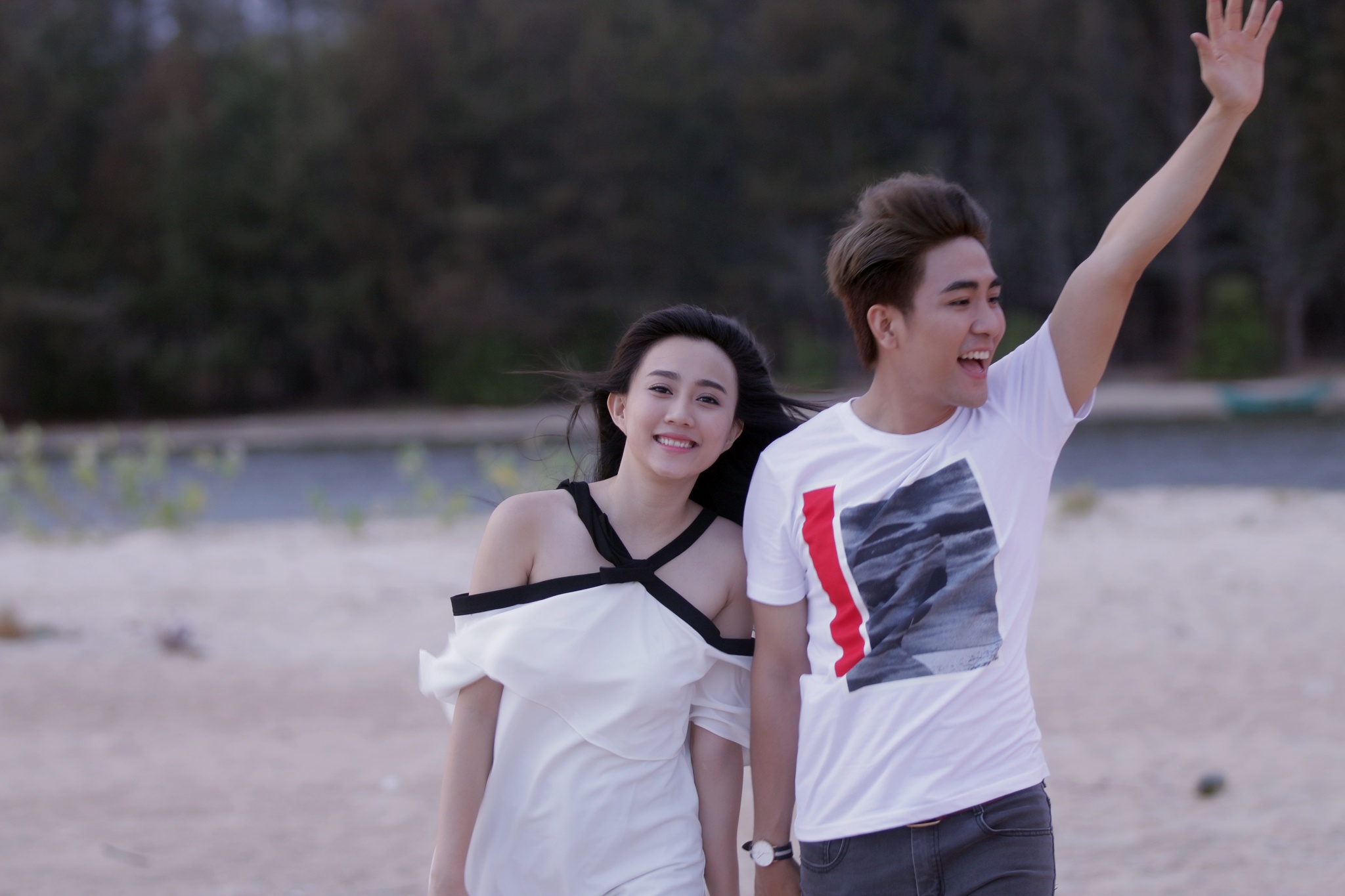 Huy Nam nhom La Thang ra MV anh 2