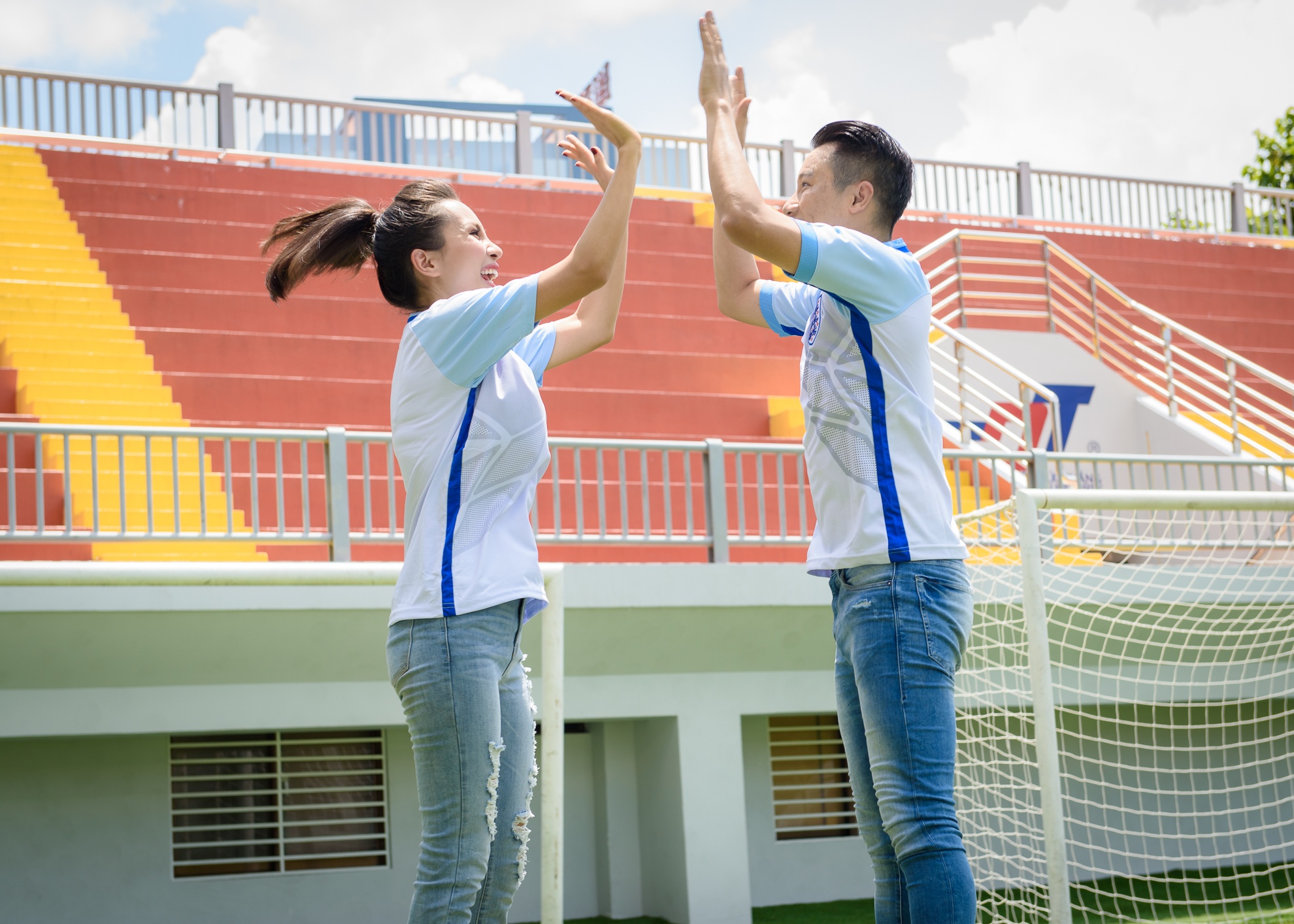 Hoàng Bách cổ vũ Euro 2016 ảnh 11 Hoang Bach co vu Euro 2016 anh 11