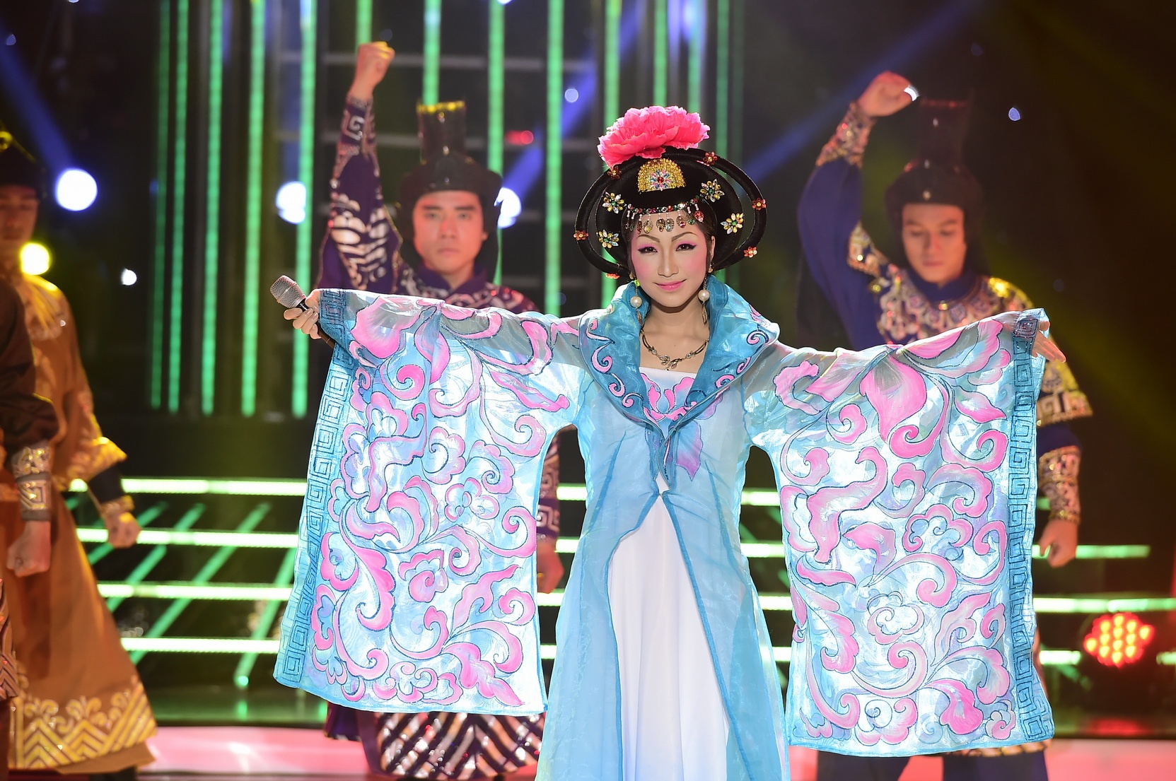 Tap 8 Guong mat than quen anh 13