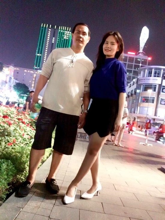 Hoài Linh giúp đỡ cô gái nghèo ảnh 2 Hoai Linh giup do co gai ngheo anh 2