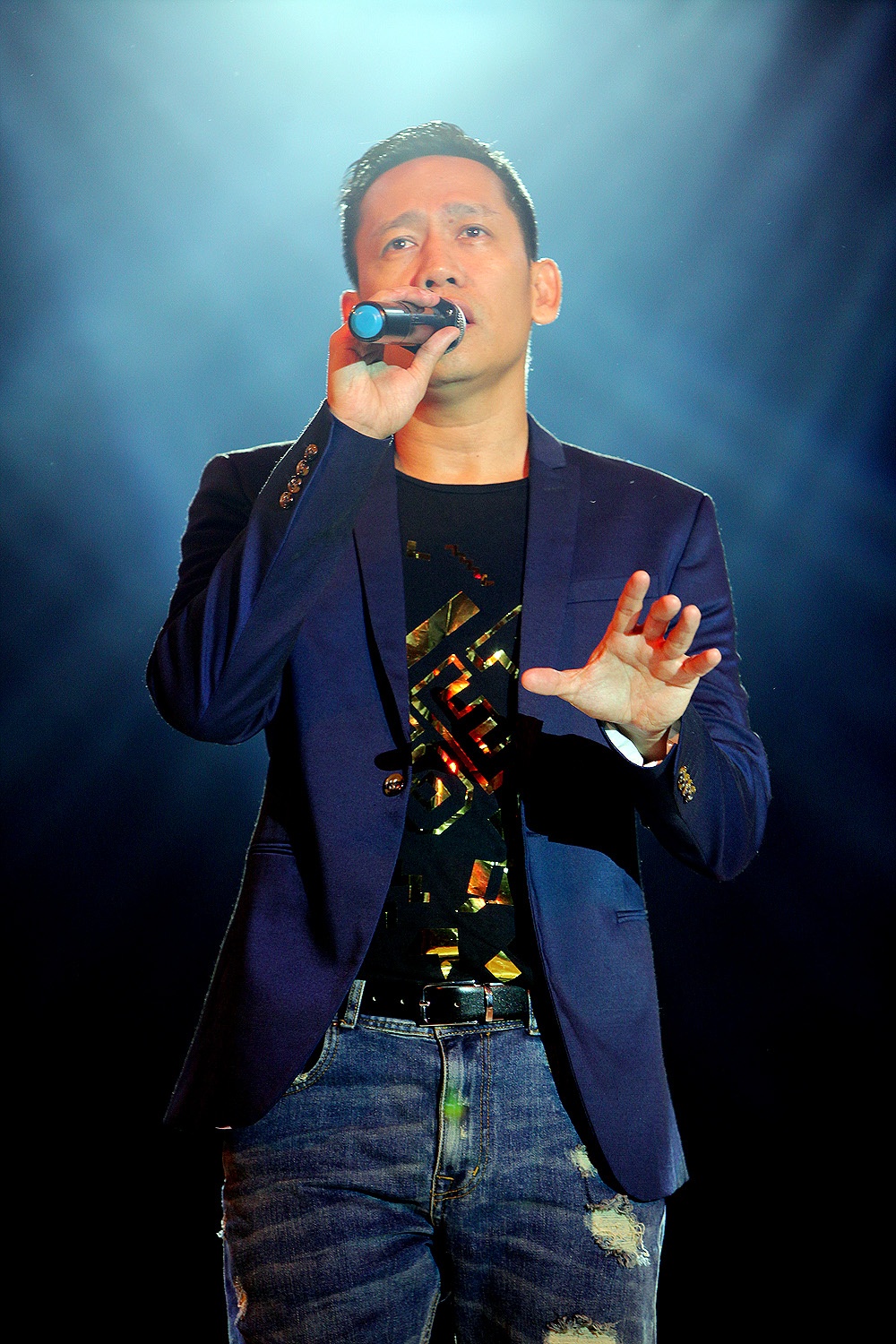 Duy Manh tu choi hat tiep anh 1