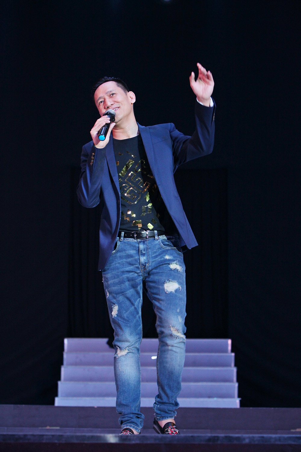 Duy Manh tu choi hat tiep anh 2