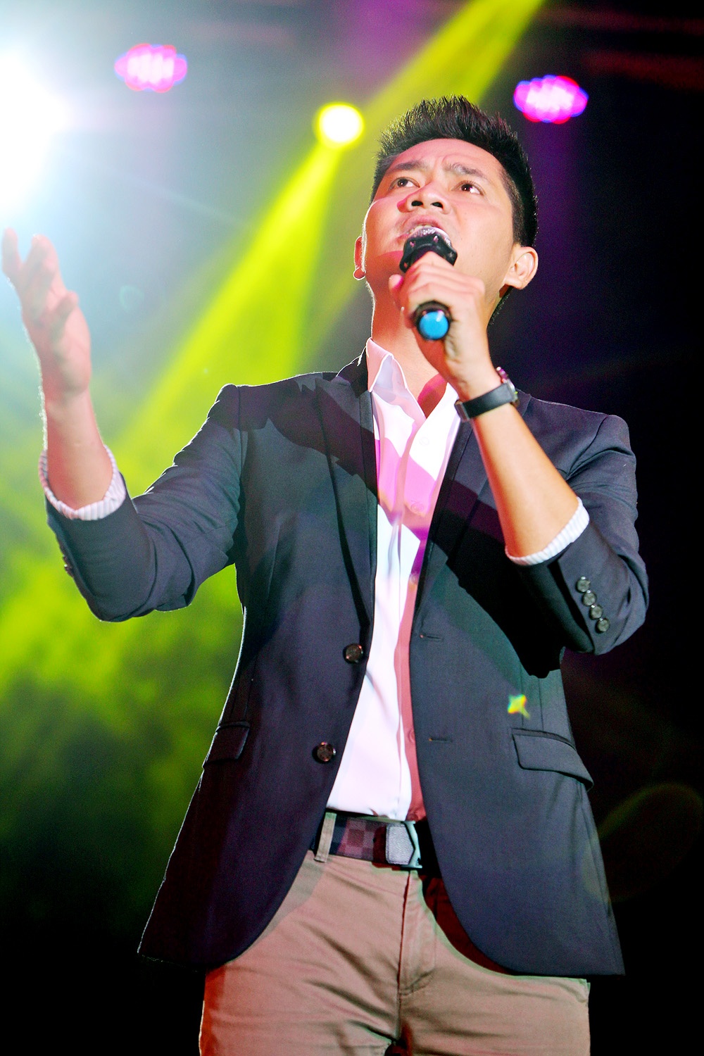 Duy Manh tu choi hat tiep anh 9