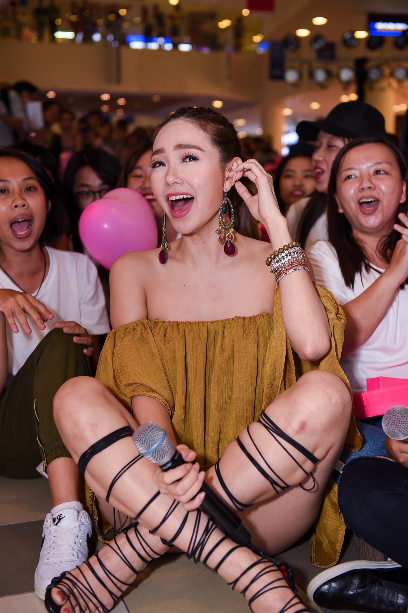 Minh Hằng tổ chức sinh nhật ảnh 8 Minh Hang to chuc sinh nhat anh 8