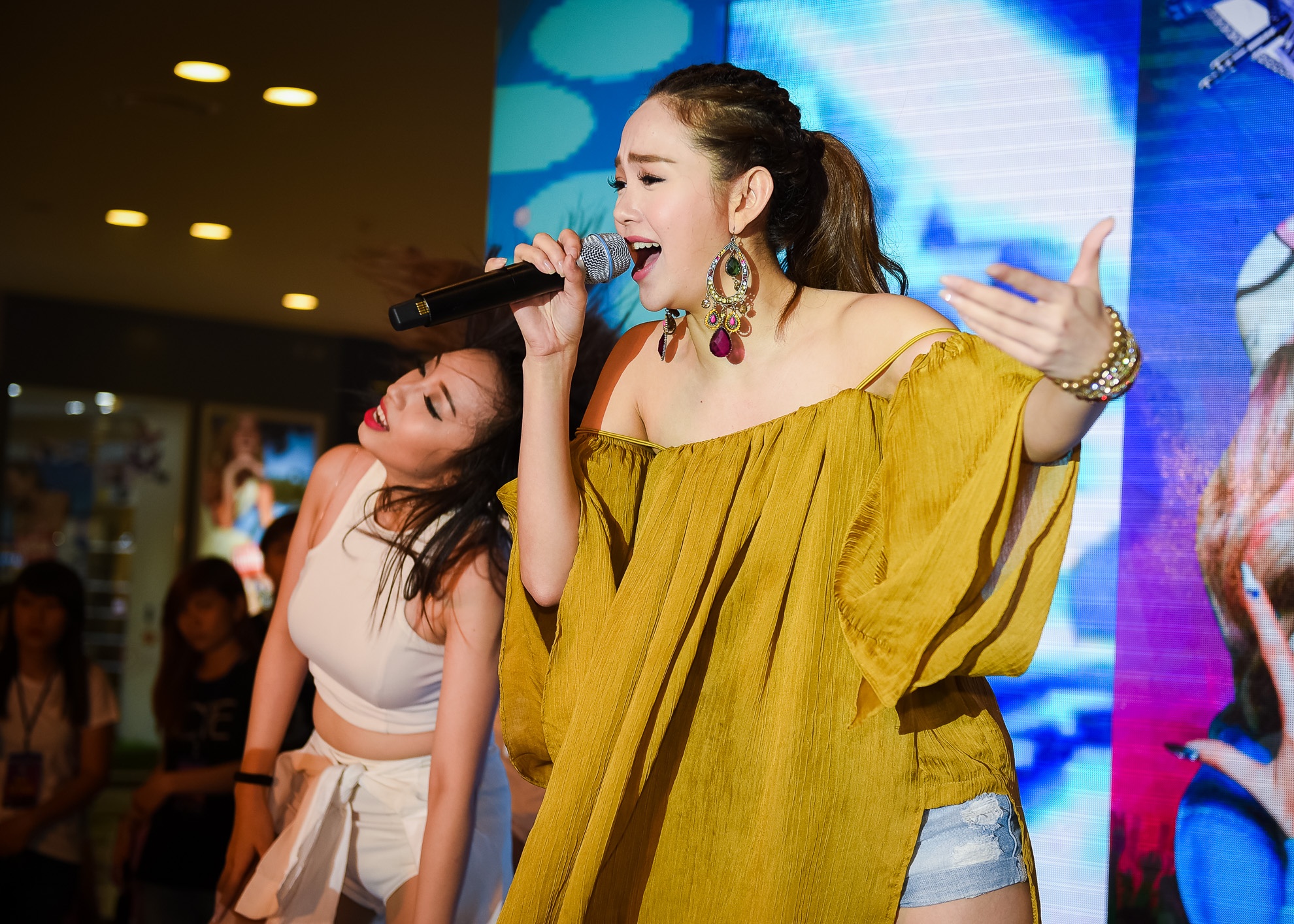 Minh Hằng tổ chức sinh nhật ảnh 11 Minh Hang to chuc sinh nhat anh 11