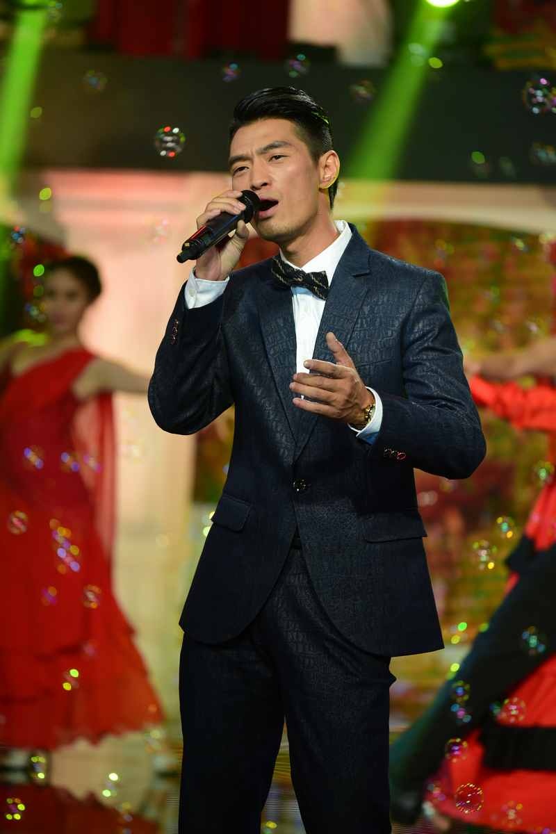 Tinh khuc vuot thoi gian thang 7 anh 8