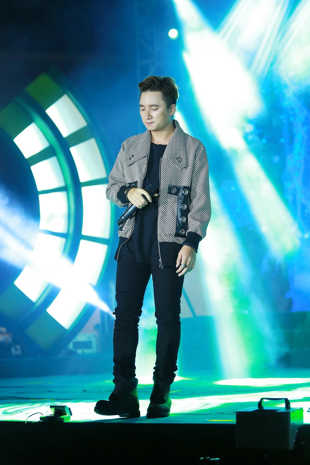 Tour dien Mua he khong do anh 12