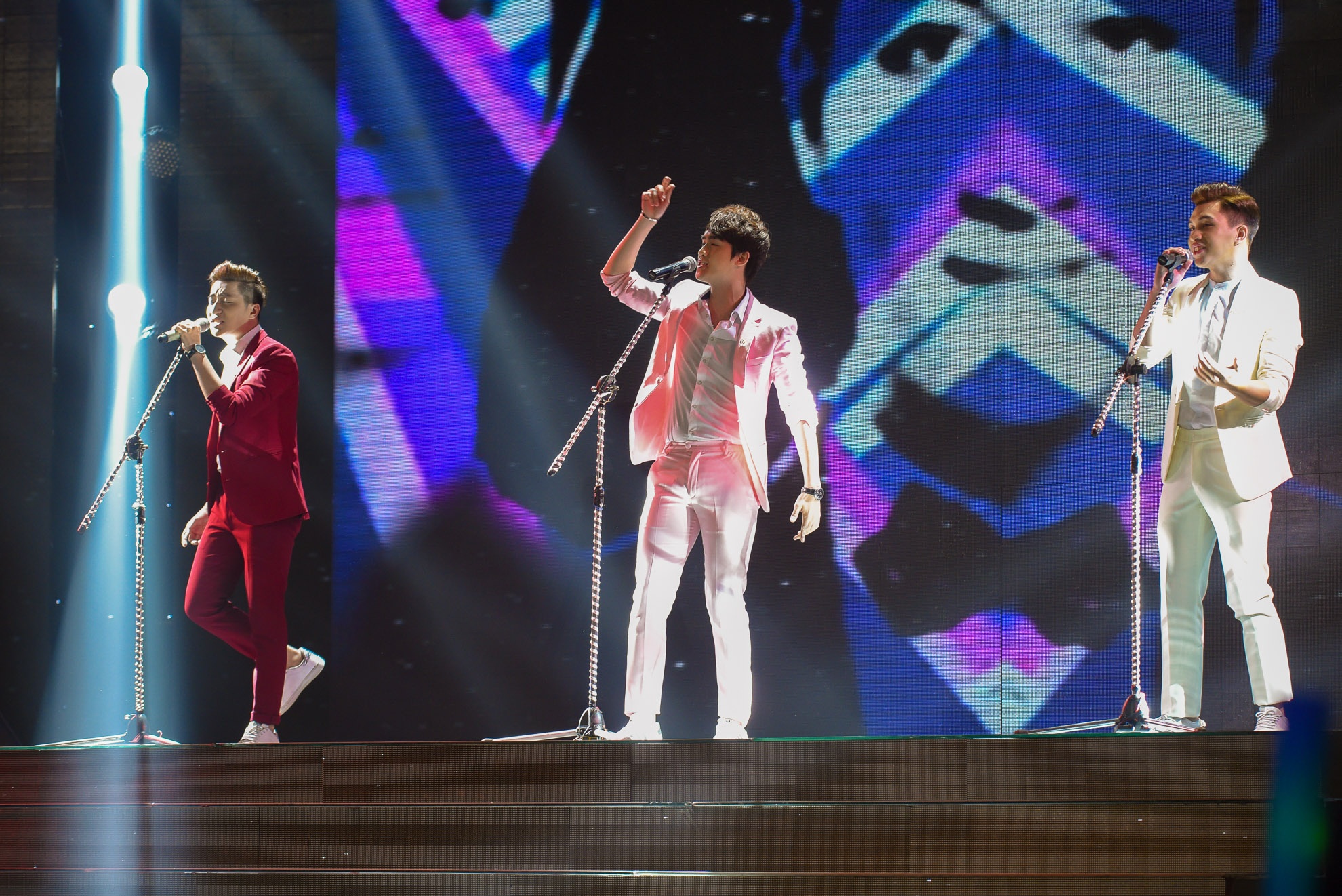 Live show 3 X Factor anh 10