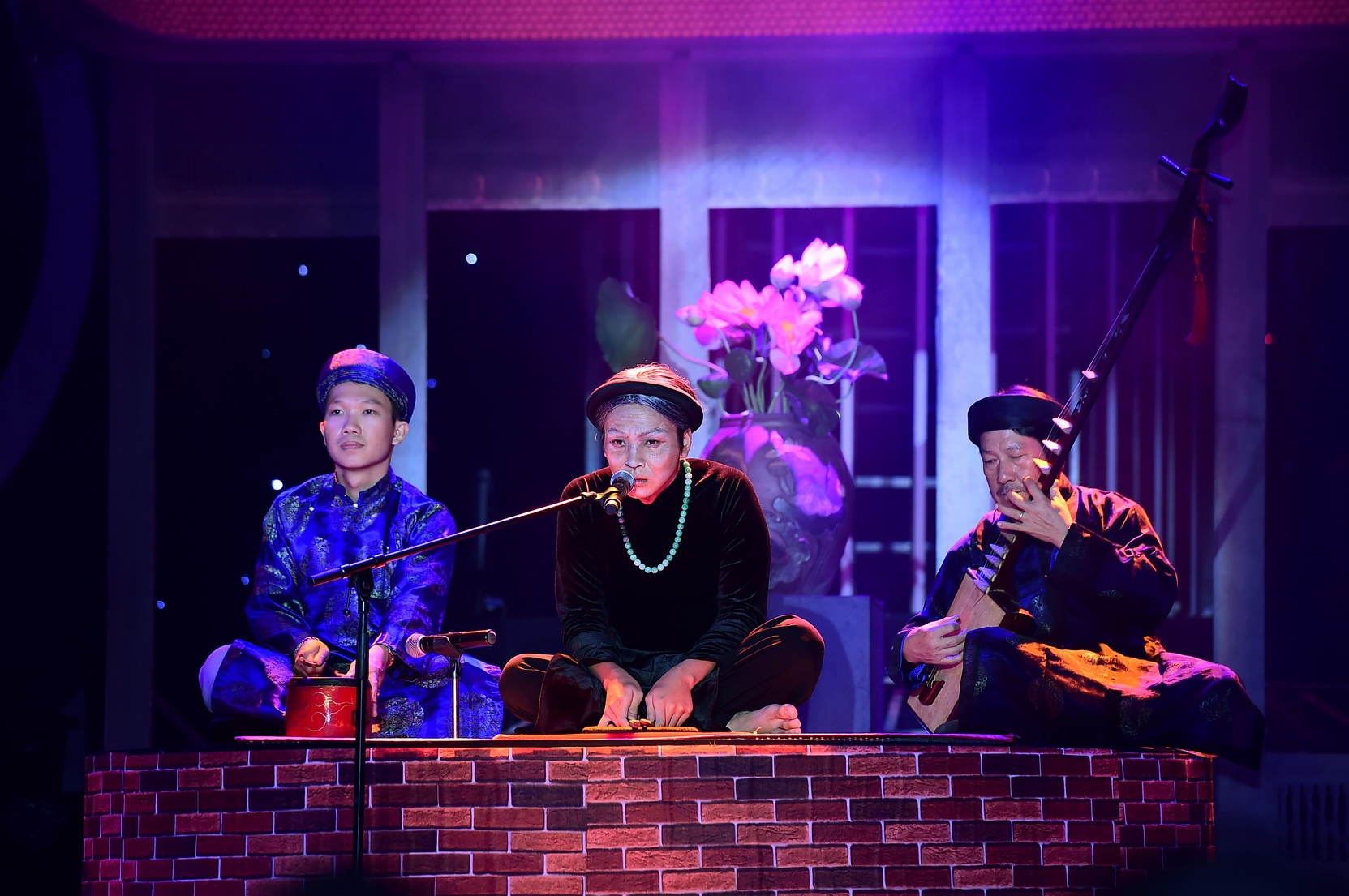 Tap 11 Guong mat than quen anh 8