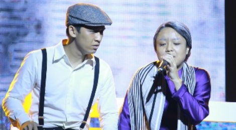 Ca si Nguyen Hung bao toan gan 1 ty dong cho hoc tro hinh anh