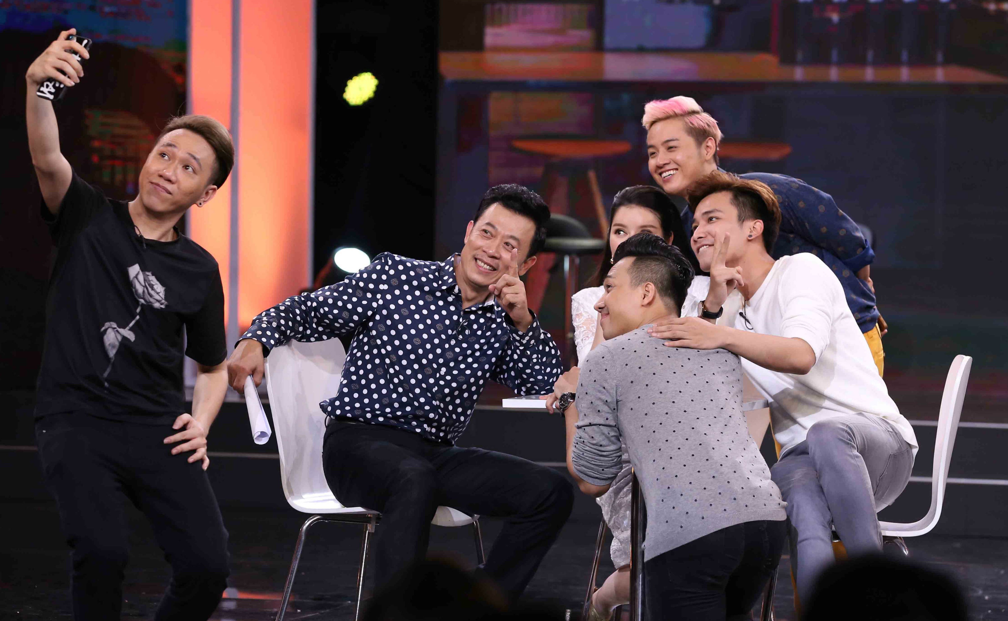 Thanh Duy bi Tran Thanh danh ghen toi boi hinh anh