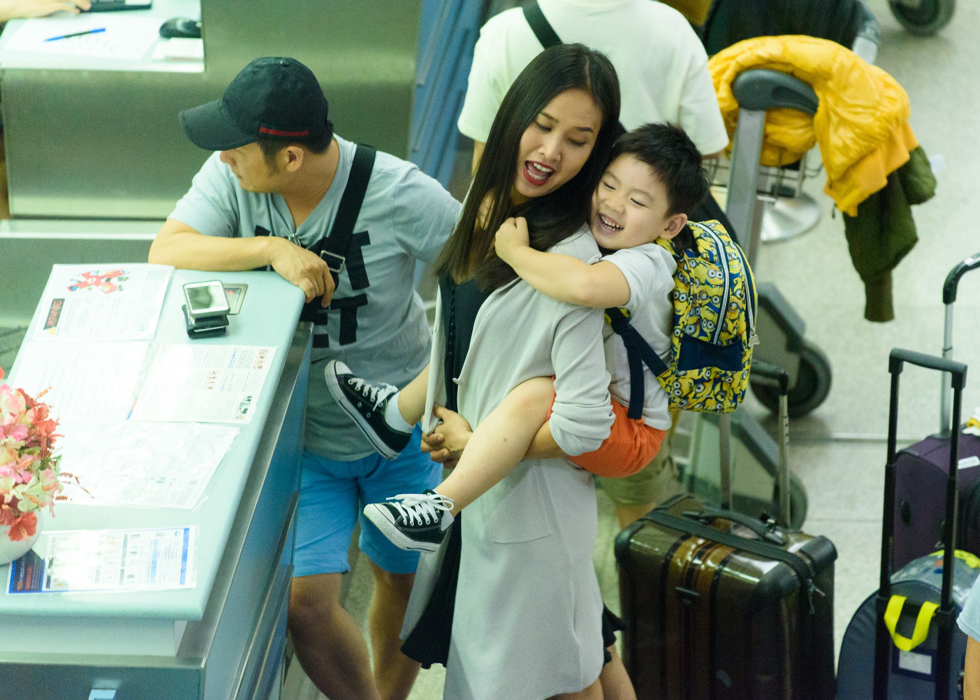 Bang Kieu va 3 con trai anh 10