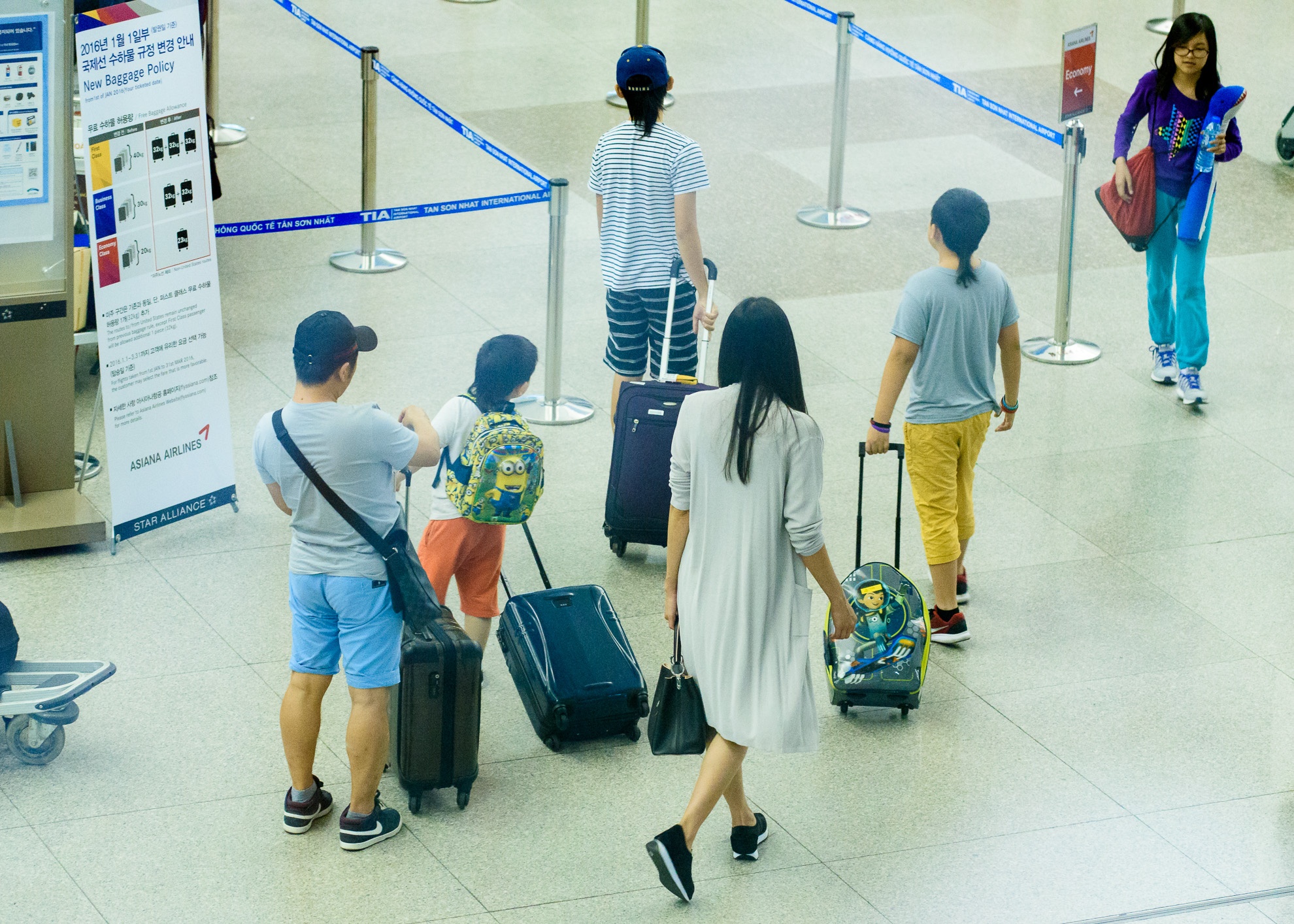 Bang Kieu va 3 con trai anh 11