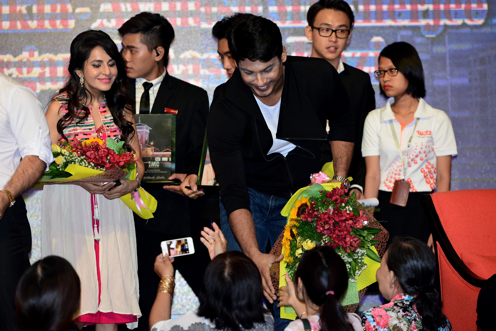 Sao Co dau 8 tuoi sang Viet Nam anh 11