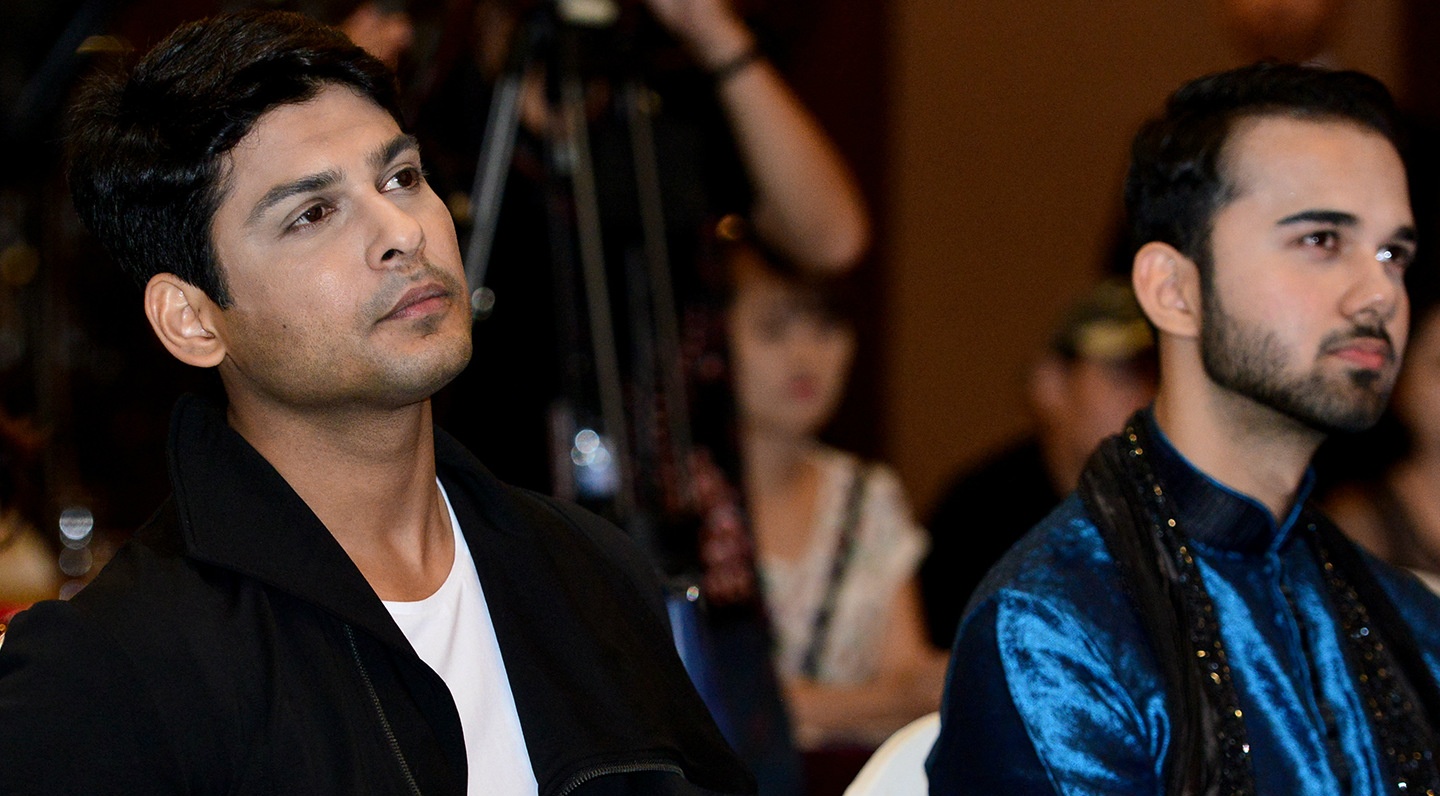 Thanh tra Shiv treu dua dong nghiep hinh anh