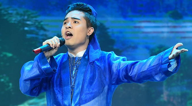 Hoai Anh Kiet vuot len dan dau dem thi hinh anh