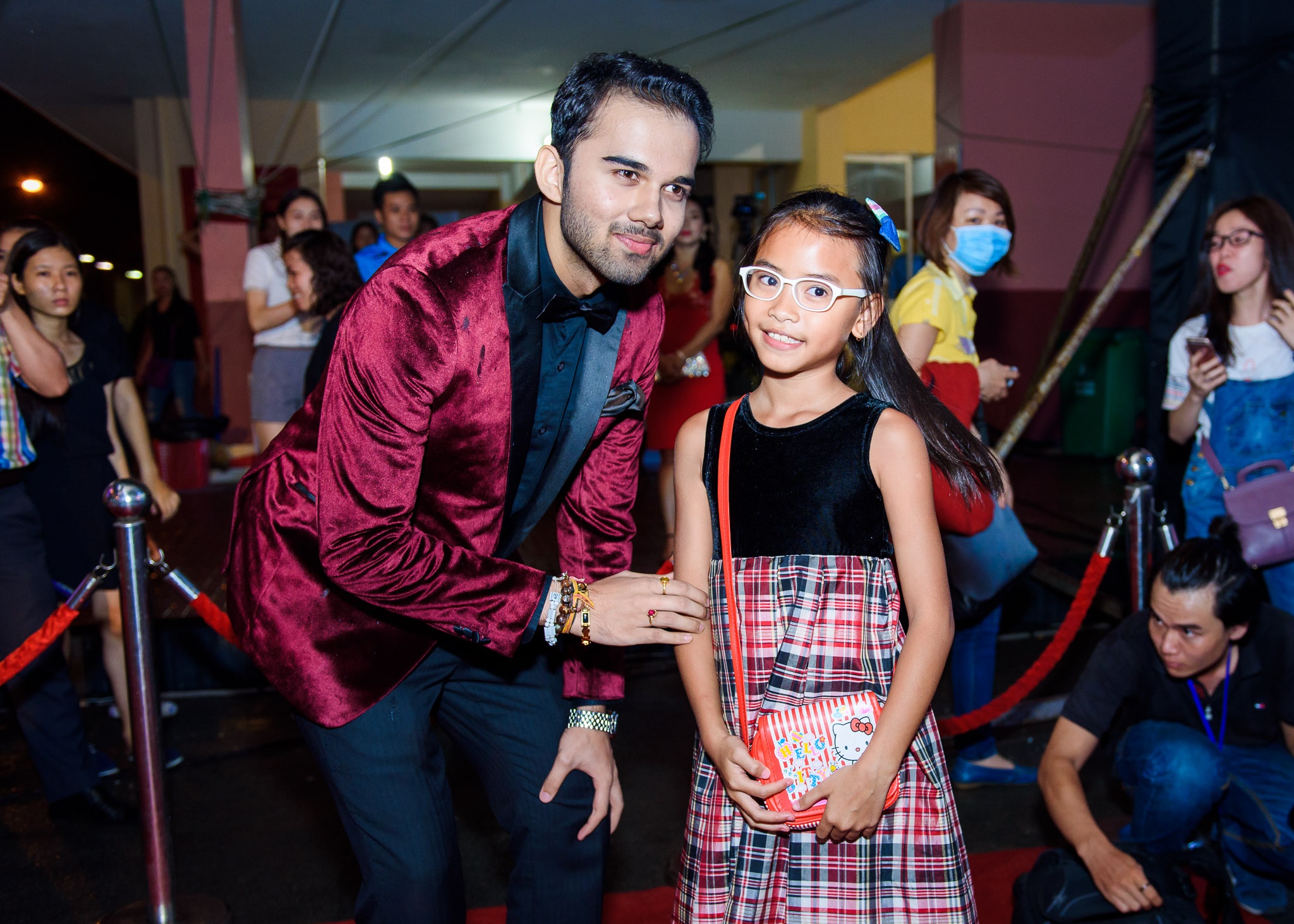 Dien vien Co dau 8 tuoi sang Viet Nam anh 4