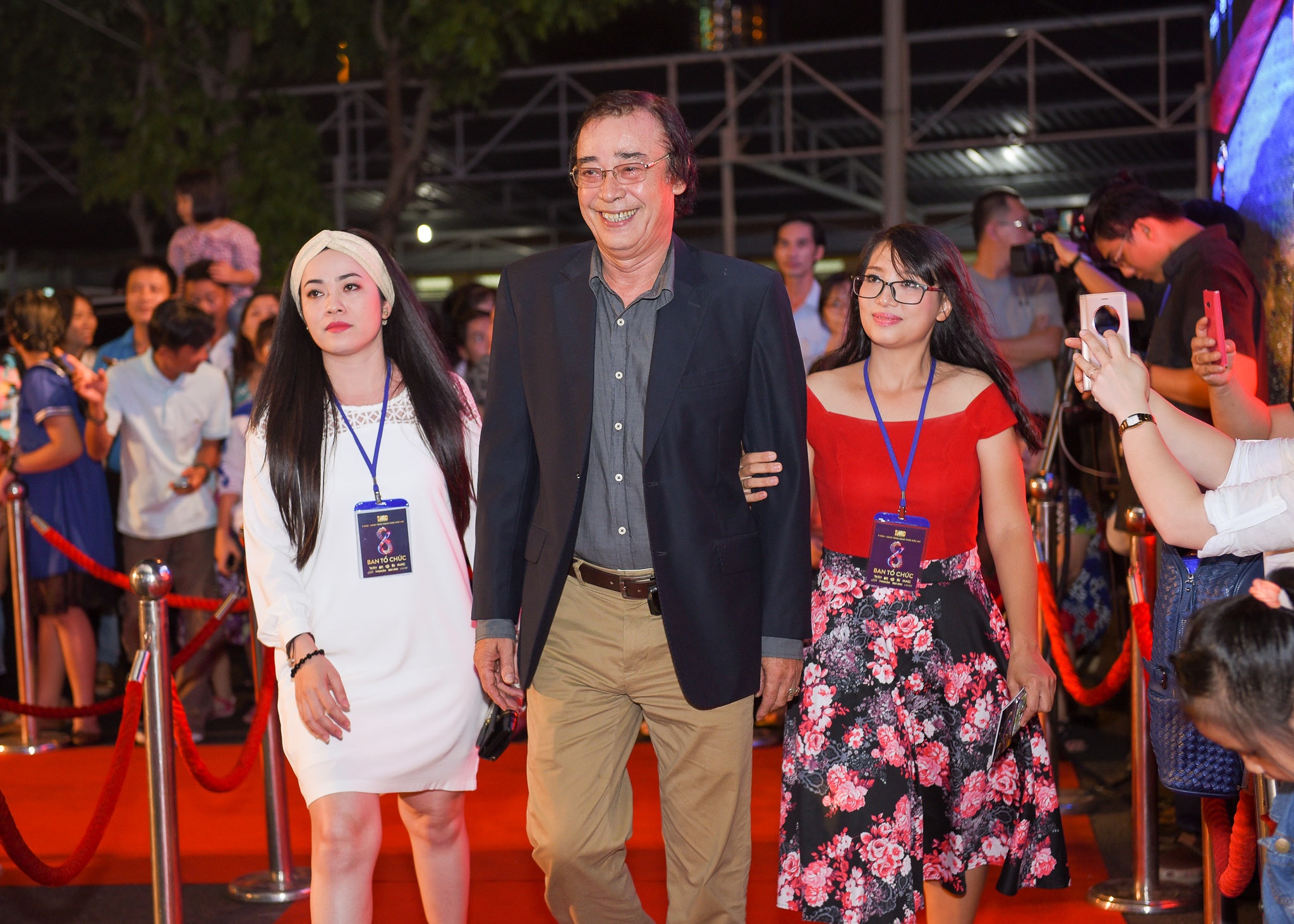 Dien vien Co dau 8 tuoi sang Viet Nam anh 12