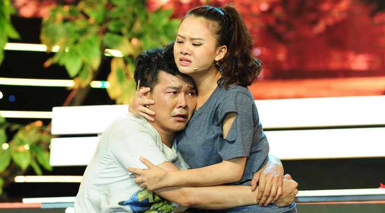 Linh Ty dien kich cam voi Dua be hinh anh