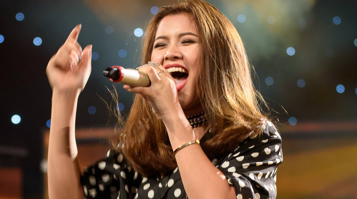 Y Lux the hien ban hit cua Vu Cat Tuong nhung that bai hinh anh