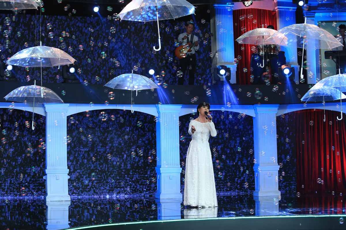 Tinh khuc vuot thoi gian thang 7 anh 3