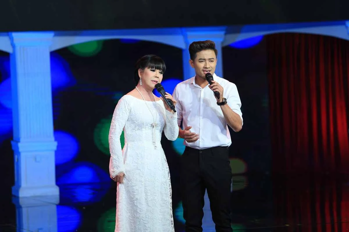 Tinh khuc vuot thoi gian thang 7 anh 1