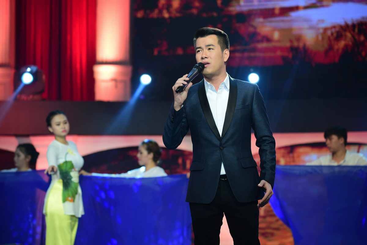 Tinh khuc vuot thoi gian thang 7 anh 7