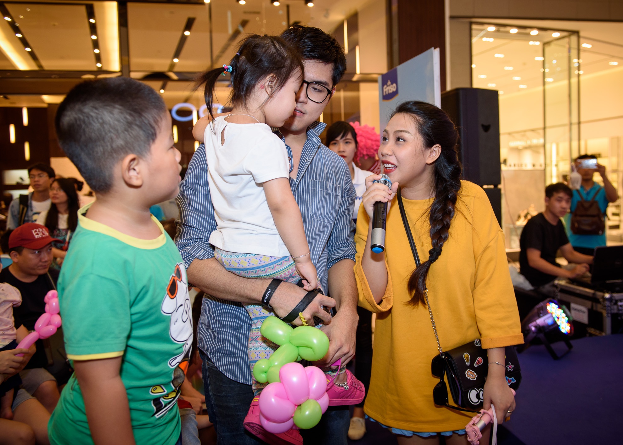 Vợ Lý Hải lấy lại vóc dáng sau khi sinh ảnh 11 Vo Ly Hai lay lai voc dang sau khi sinh anh 11