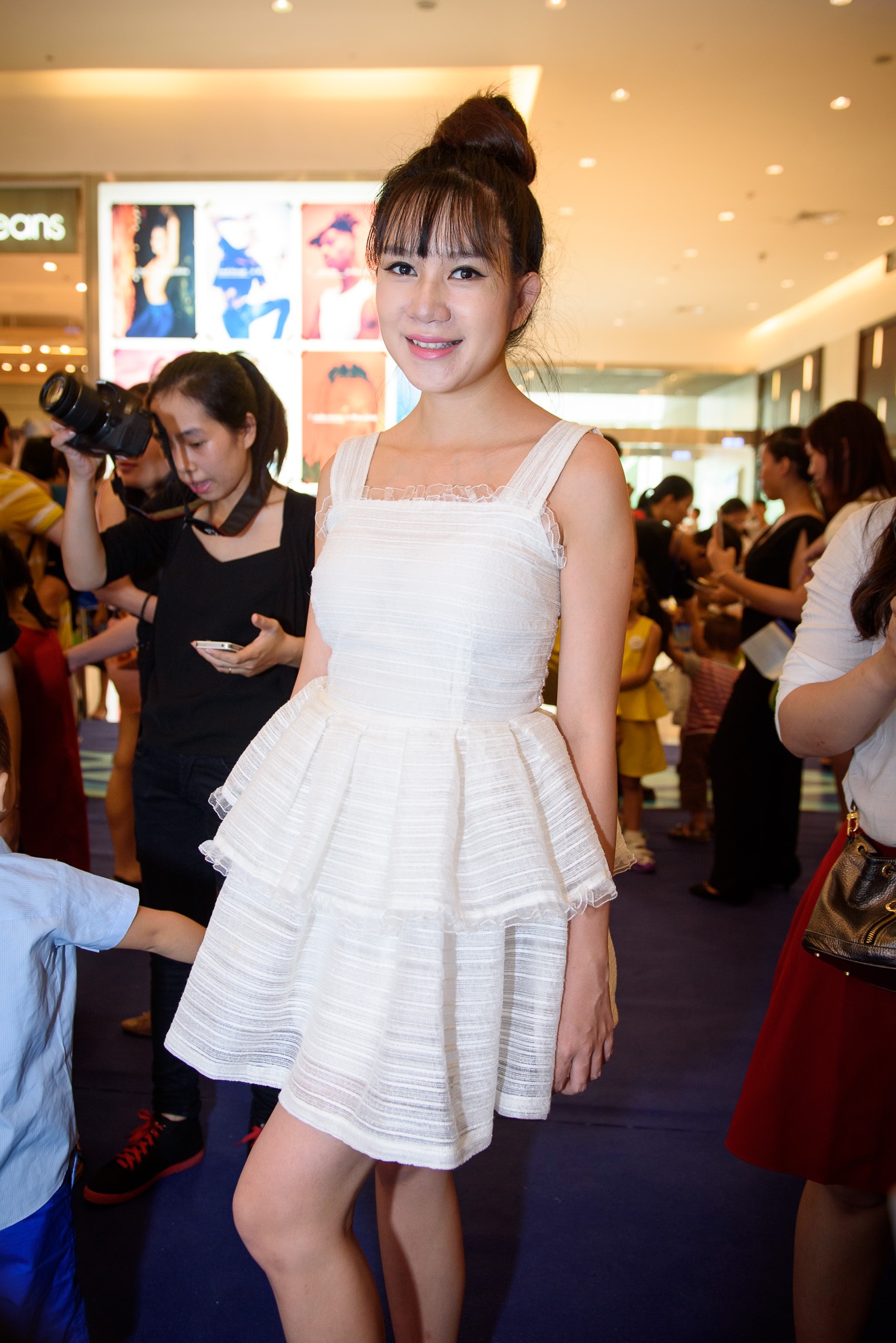 Vợ Lý Hải lấy lại vóc dáng sau khi sinh ảnh 4 Vo Ly Hai lay lai voc dang sau khi sinh anh 4