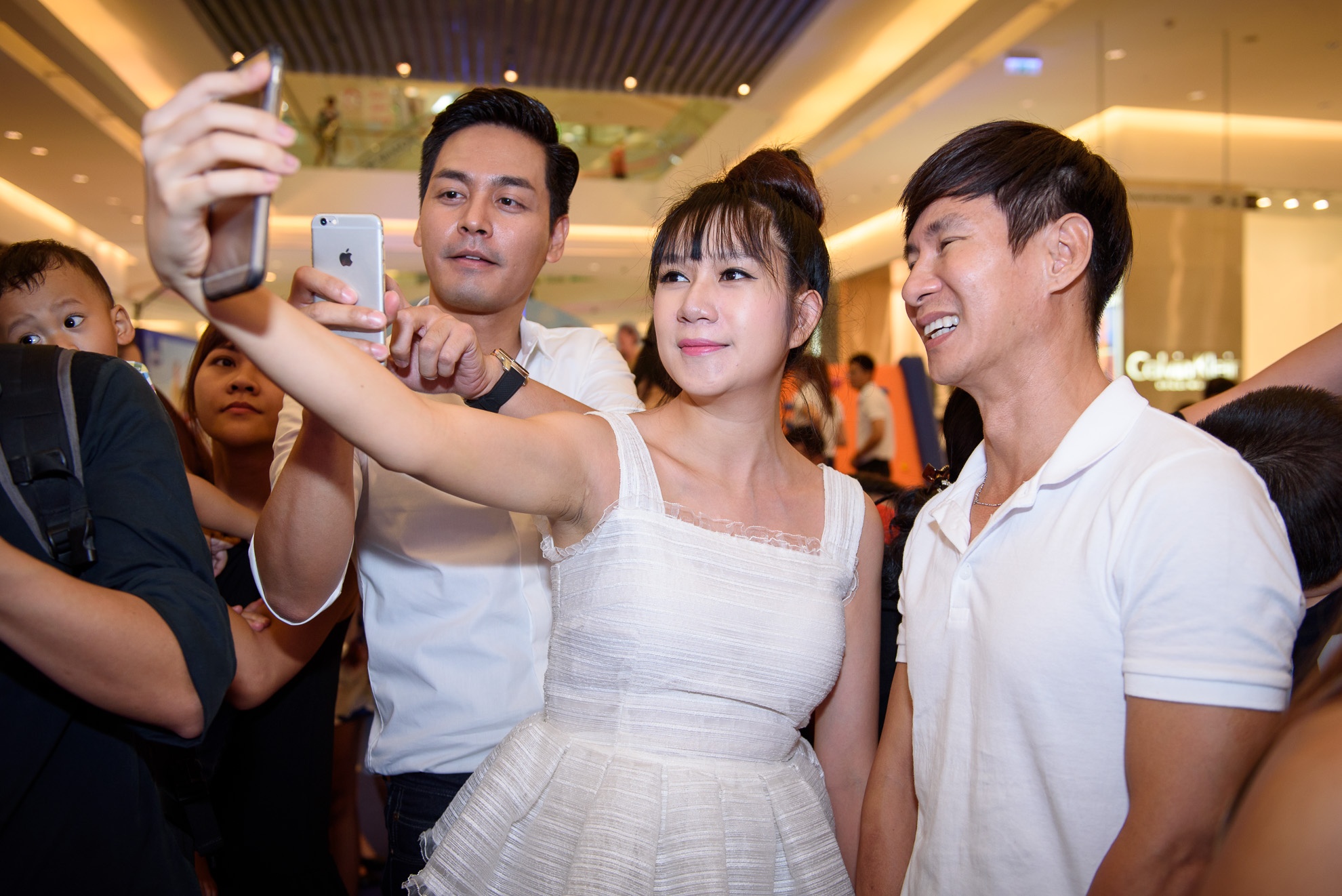 Vợ Lý Hải lấy lại vóc dáng sau khi sinh ảnh 3 Vo Ly Hai lay lai voc dang sau khi sinh anh 3