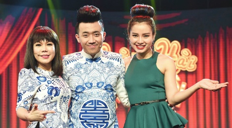 Tran Thanh che Viet Huong xai tui xach re tien hinh anh