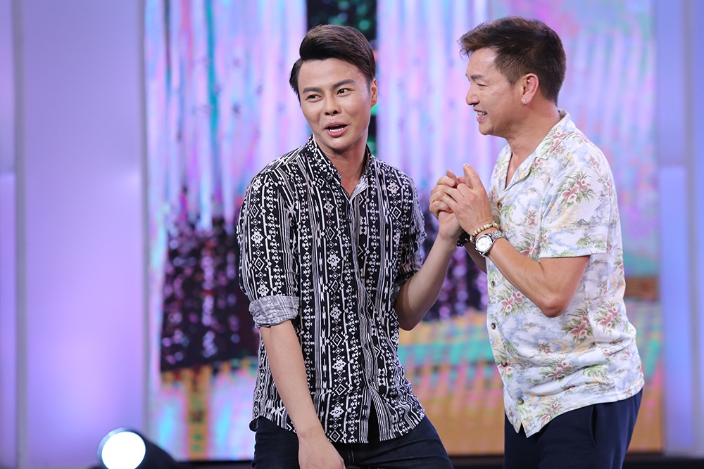 Tap 4 Bi mat dem chu nhat anh 8