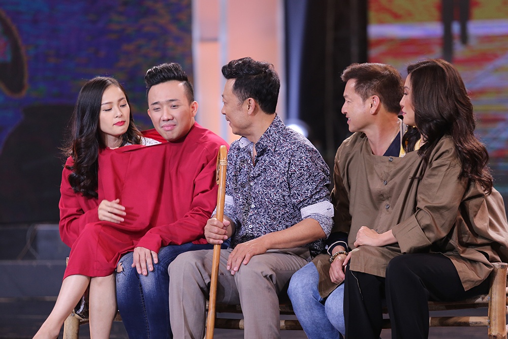 Tap 5 Bi mat dem chu nhat anh 12