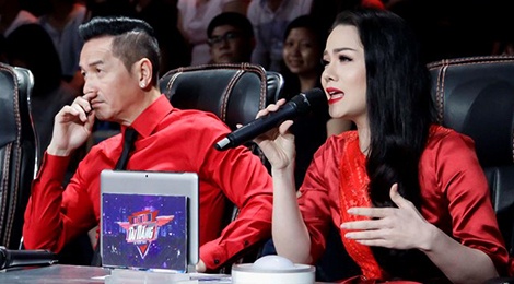 Nguyen Hung va Nhat Kim Anh tranh luan gay gat tren ghe nong hinh anh