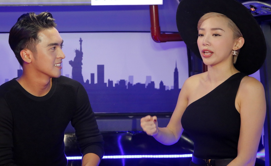 Tóc Tiên cố gắng hòa nhập với showbiz Việt ảnh 1 Toc Tien co gang hoa nhap voi showbiz Viet anh 1