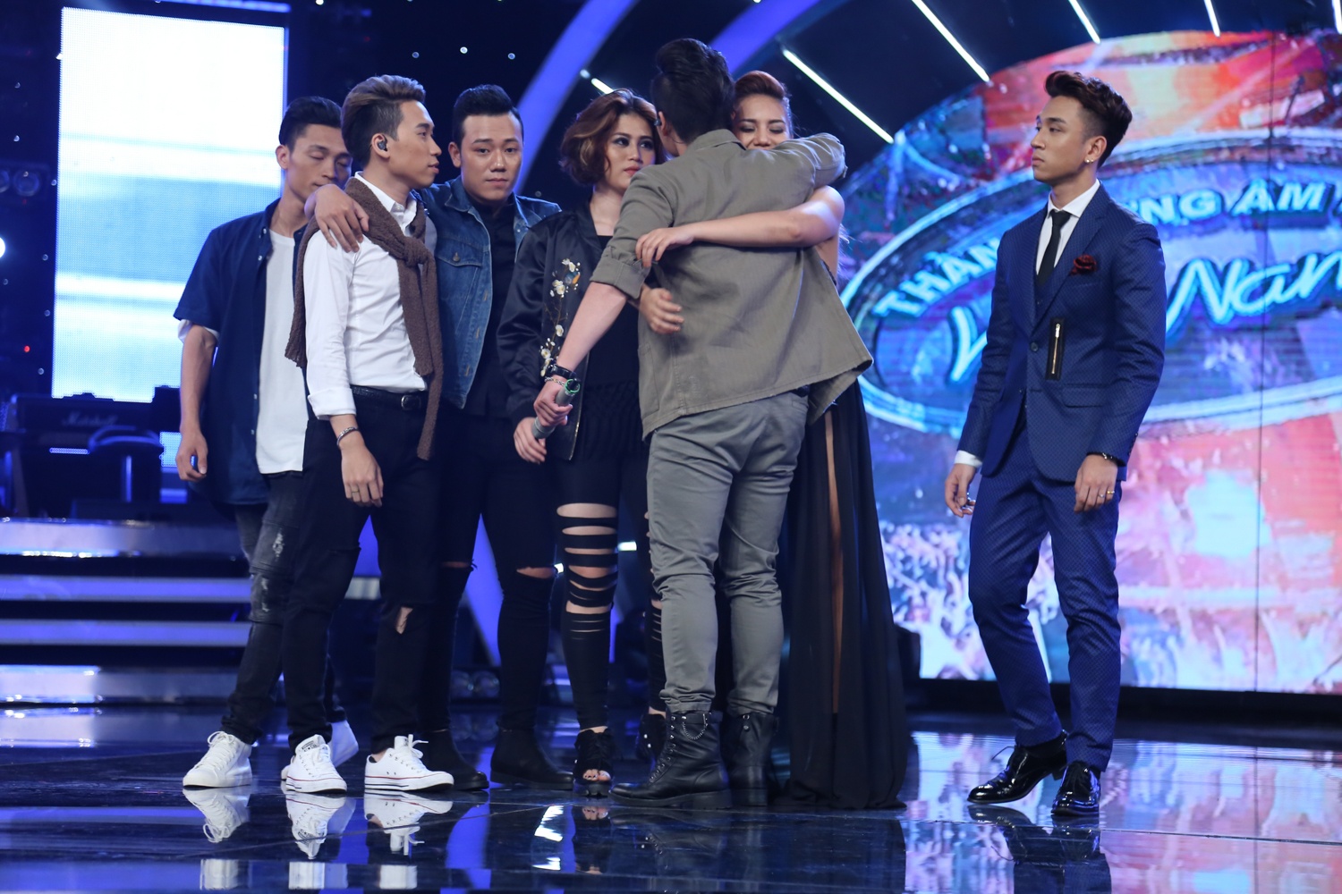 Gala 4 Vietnam Idol ảnh 8 Gala 4 Vietnam Idol anh 8