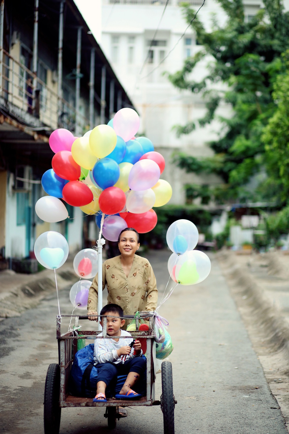 Viet Huong lam phim ngan Me anh 9