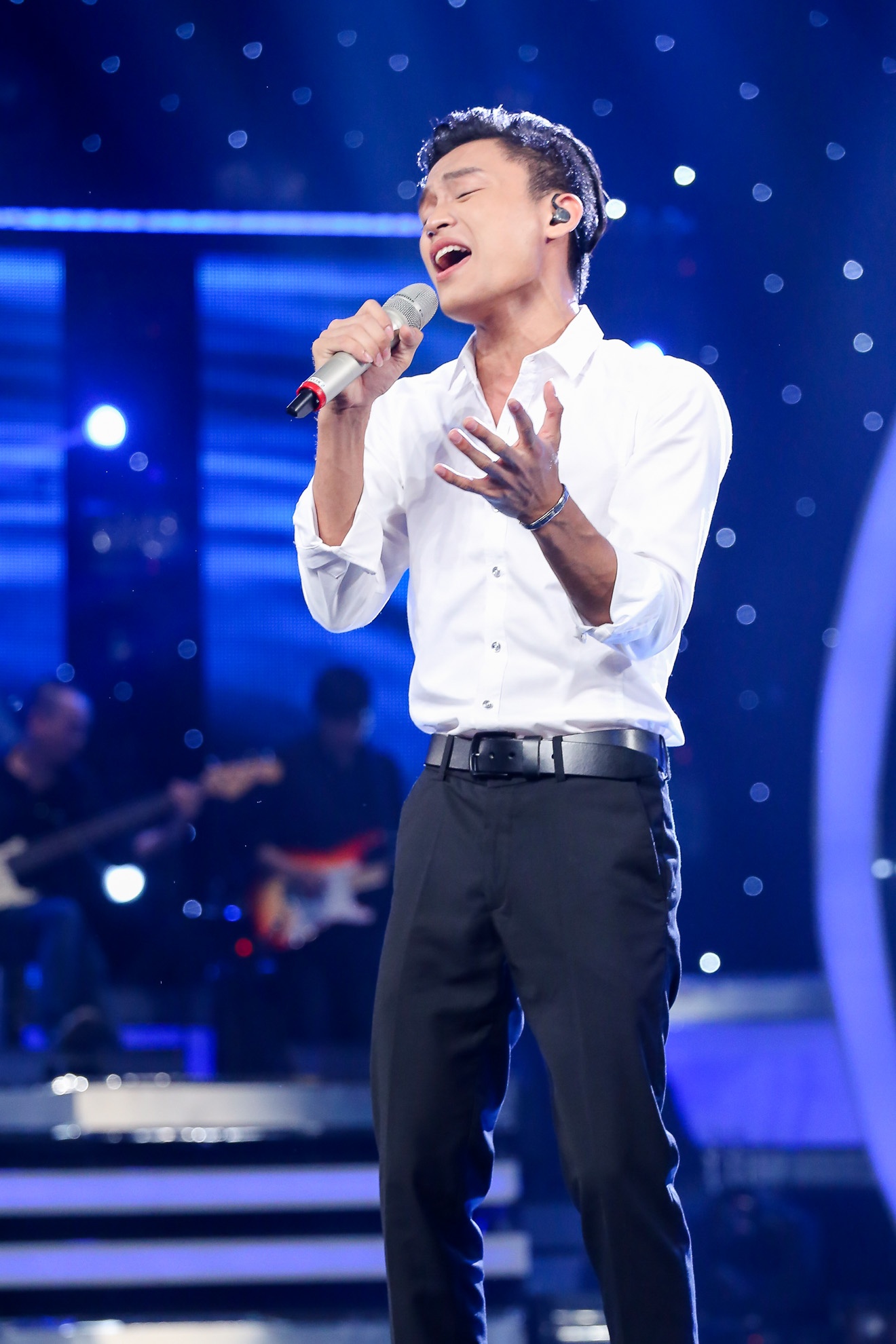 Gala 5 cuộc thi Vietnam Idol ảnh 8 Gala 5 cuoc thi Vietnam Idol anh 8