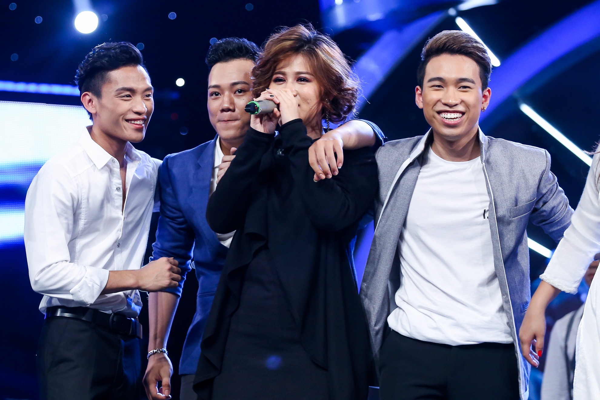 Gala 5 cuộc thi Vietnam Idol ảnh 15 Gala 5 cuoc thi Vietnam Idol anh 15