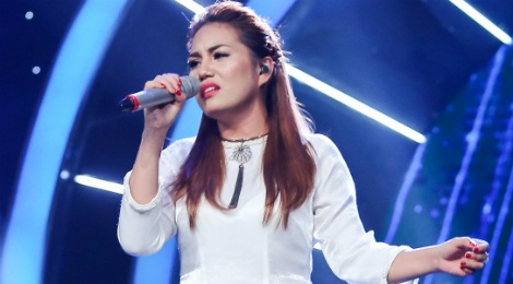 Co gai Philippines hat 'Mot minh' cua co nhac si Thanh Tung hinh anh