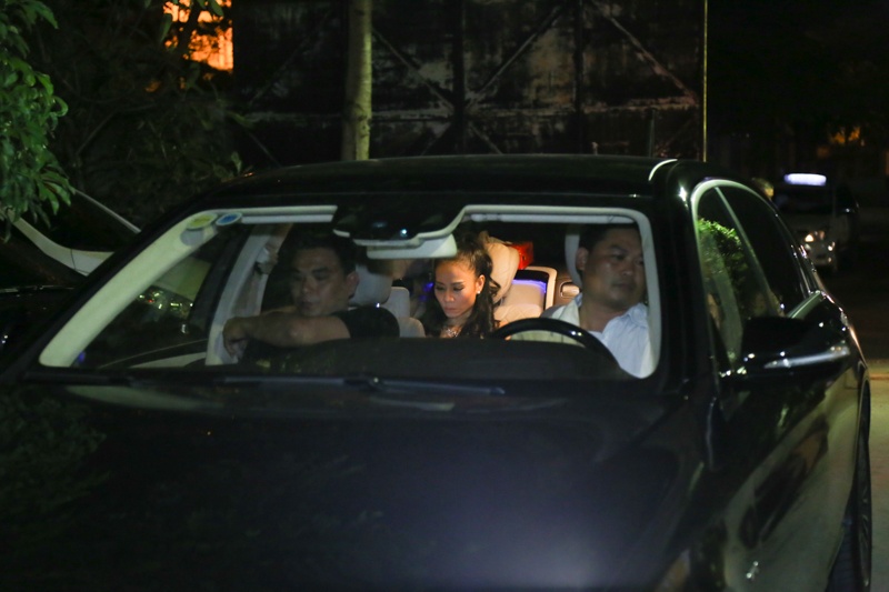 Ông xã Thu Minh về Việt Nam ảnh 1 Ong xa Thu Minh ve Viet Nam anh 1