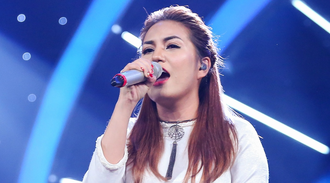 Janice Phuong - Mot minh hinh anh