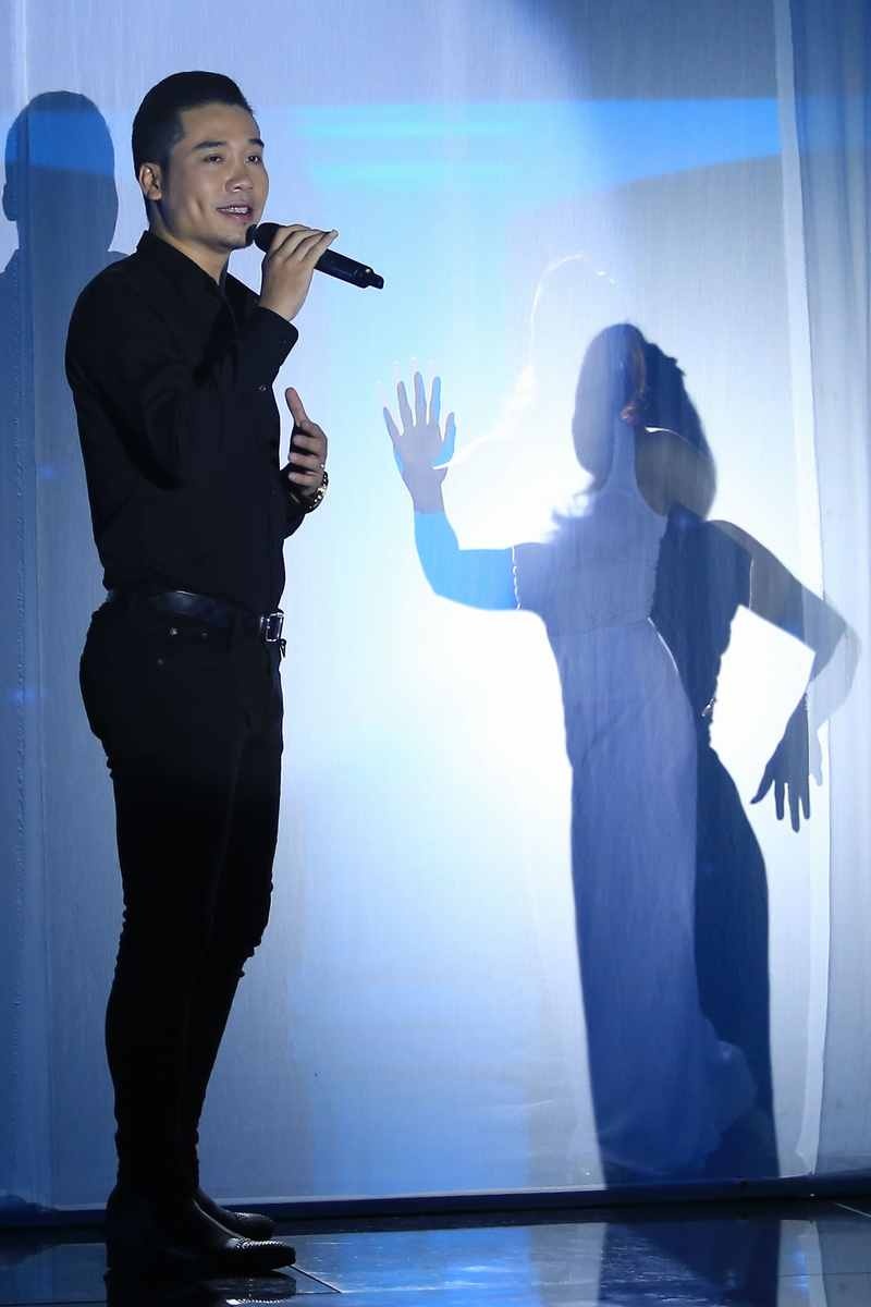 Tinh khuc vuot thoi gian thang 8 anh 12