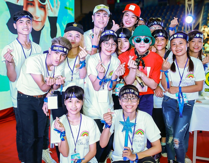 Son Tung MTP to chuc sinh nhat anh 7