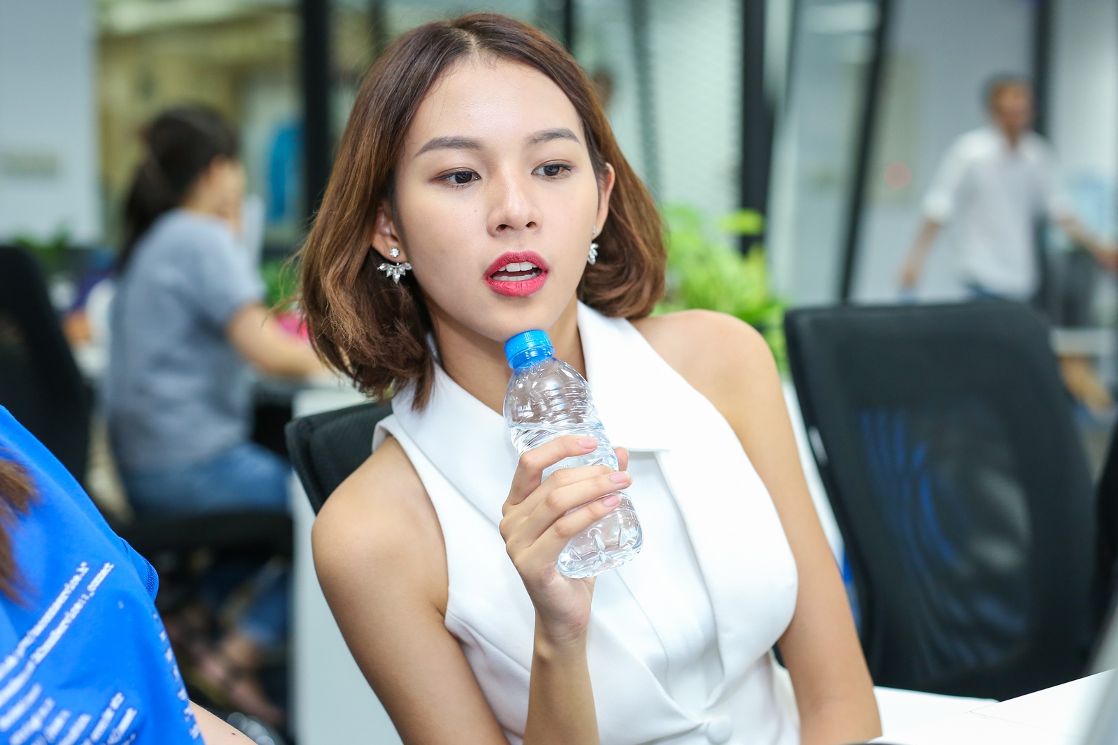 giao luu truc tuyen Ho Ngoc Ha va Phi Phuong Anh anh 3